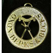 R & S M  District Collarette Jewel